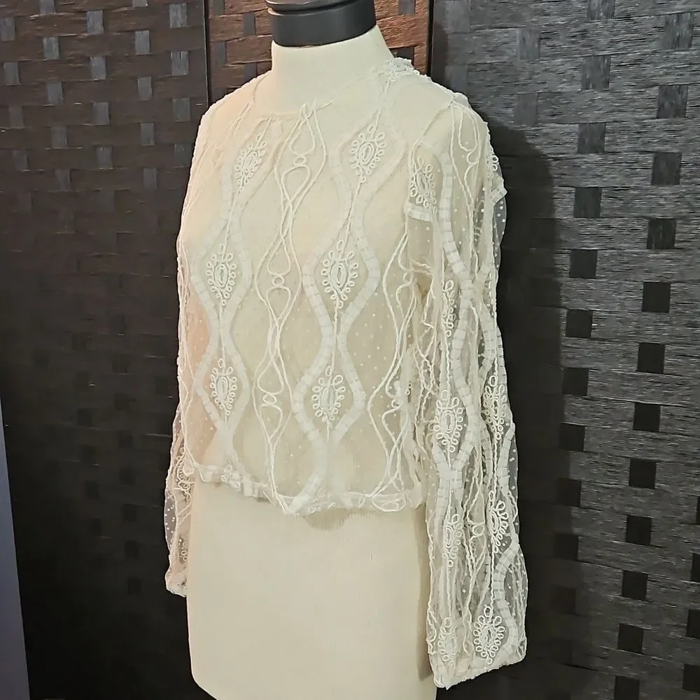 Zara Cream Lace Long Sleeve Cropped Whimsigoth Top Size Small